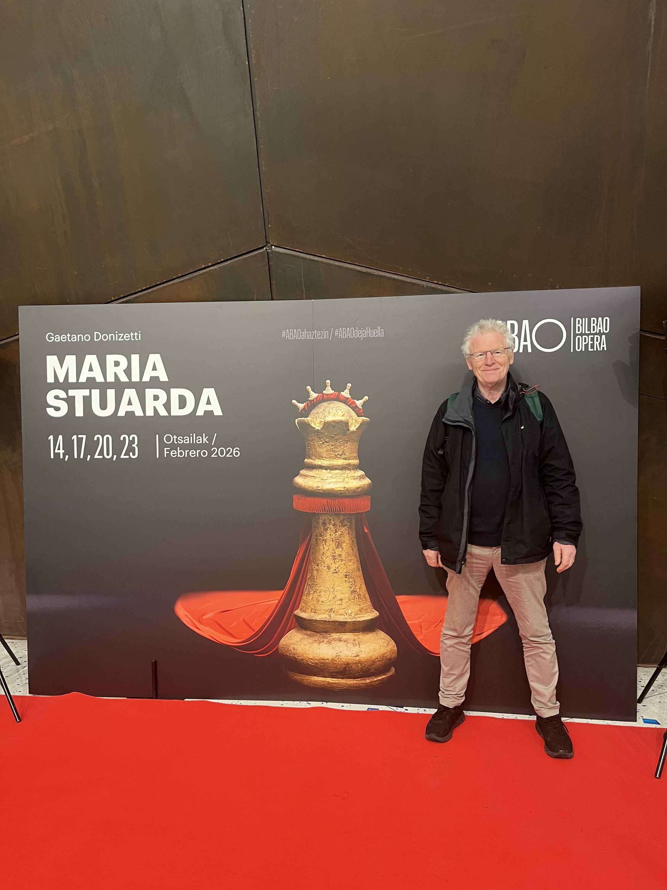 Rediscovering an old bad habit at the Opera “Maria Stuarda”. #Audio365 #omaniBilbao  37/365
